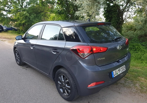 Hyundai i20 cena 34900 przebieg: 88000, rok produkcji 2017 z Szamotuły małe 667